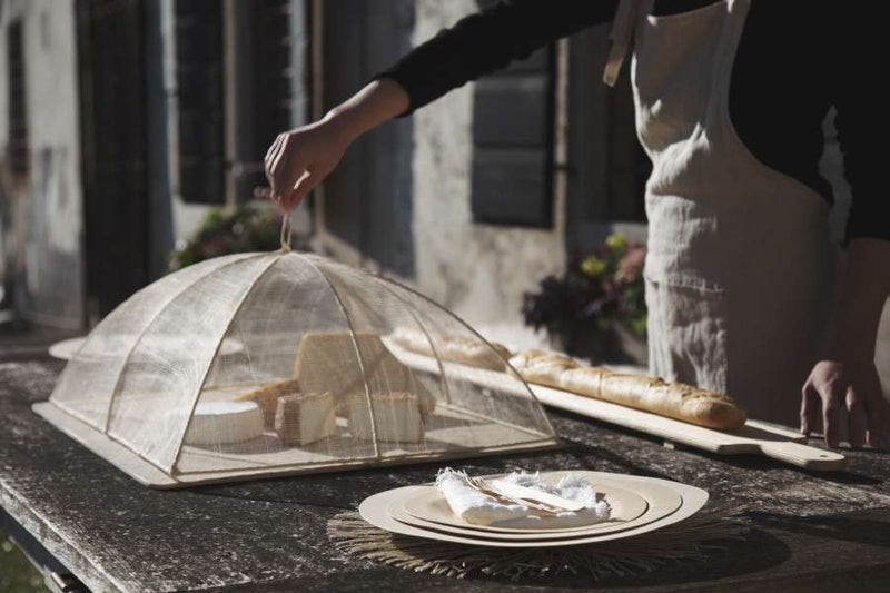 Maxi linen Food cover in abaca net. Suitable outdoor to protect food from insects or leaves. Practical, elegant and light. Fiorira un Giardino