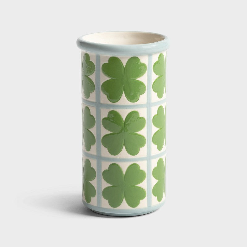 Vase patch clover