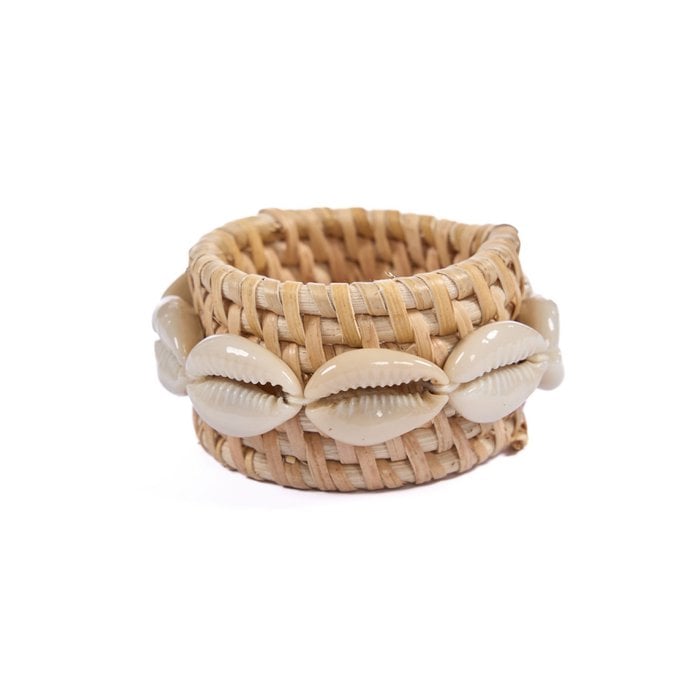 The Rattan Shell Napkin Ring - Natural White