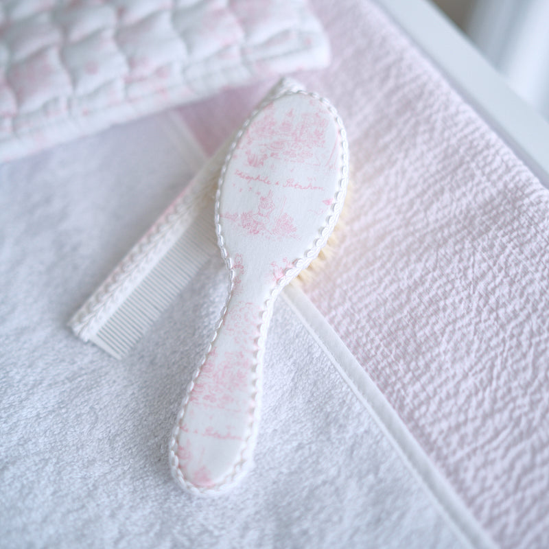 Brush and comb -printed + pouch