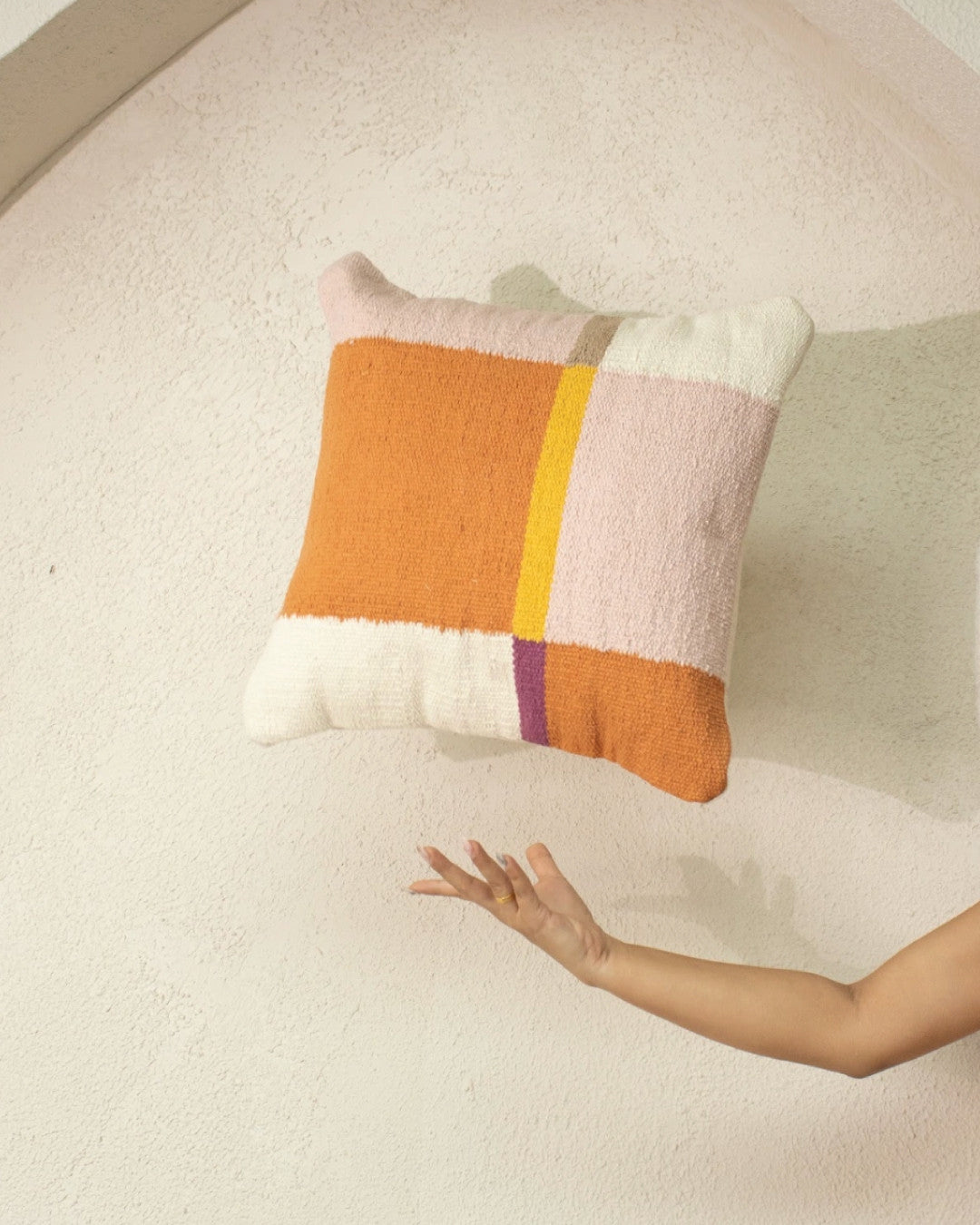 Cushions & Plaids