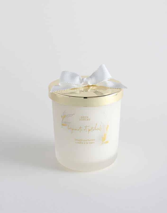 image deux soeurs candles bergamot & patchouli scent