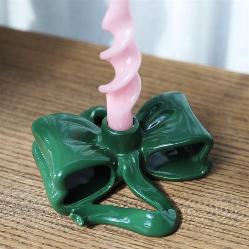 Dark Green candle holder with a ribbon shape