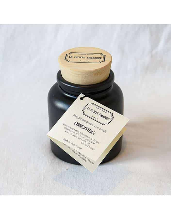The irresistible Apothecary. Elegant high-end scented candle la petite fabrique