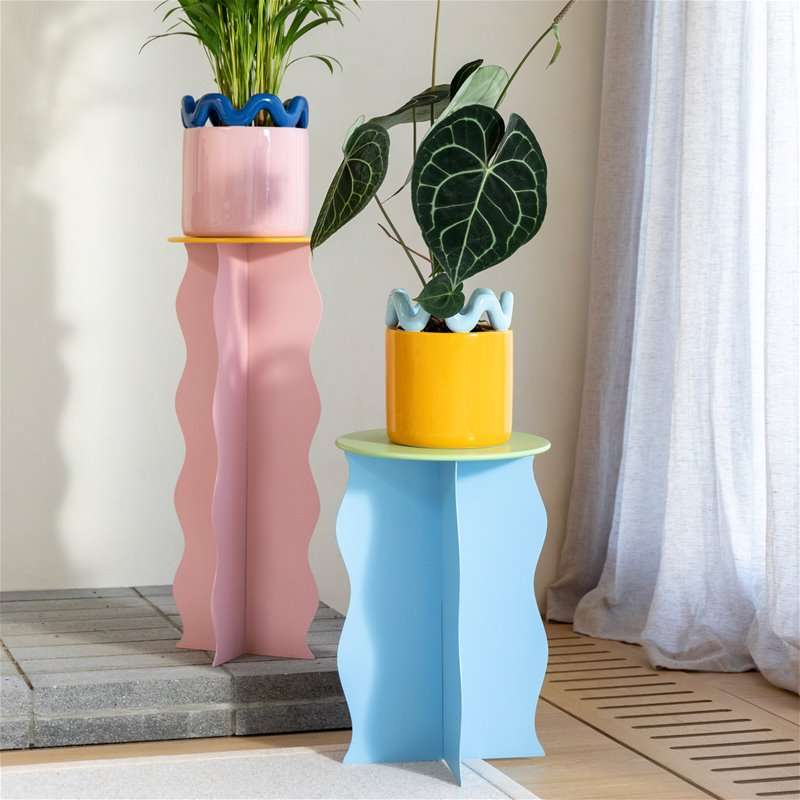 Planter sway pink