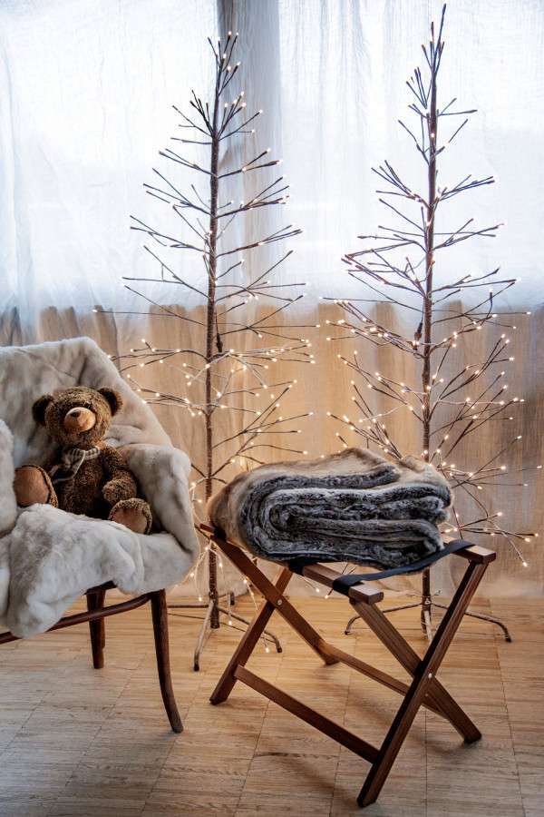 Walnut Suitcase Holder With Black Stripes