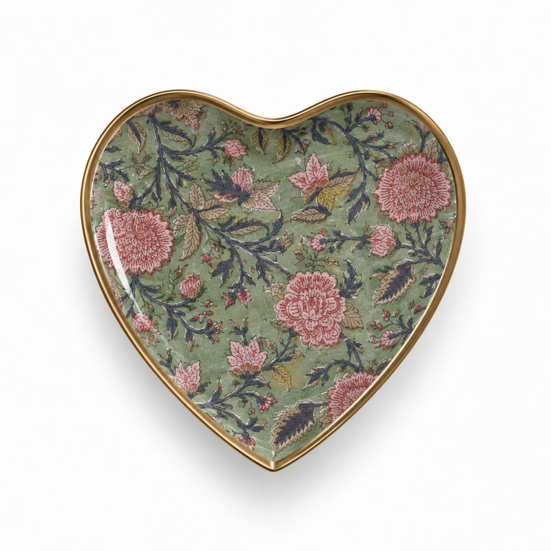 "Chambord" heart-shaped dish in enamelled metal, with a gold-coloured rim