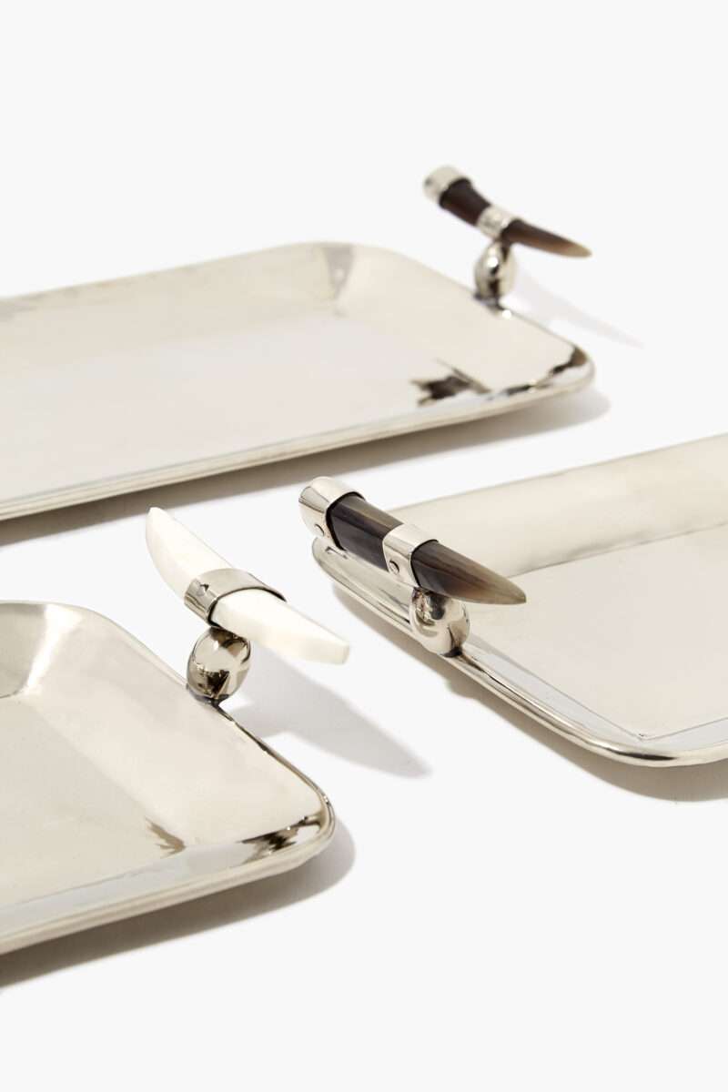 Airedelsur white and metal tray