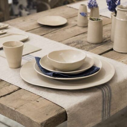 Handmade texture gres bowl by Fiorira un Giardino. Dinnerware big bowl set from natural materials and pigments.