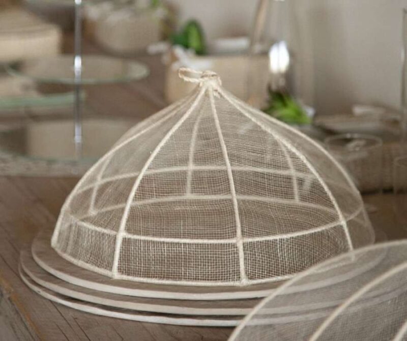 White linen Food cover in abaca net. Suitable outdoor to protect food from insects or leaves. Practical, elegant and light. Fiorira un Giardino