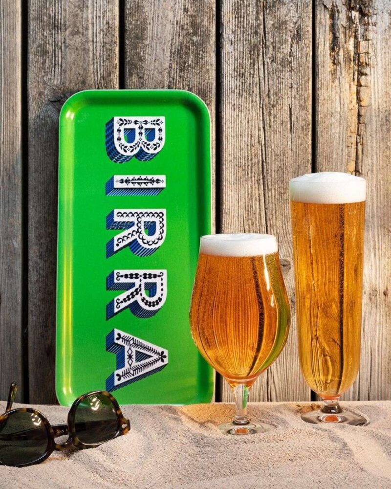 Birra green tray handcrafted on the Swedish island of Öland using Scandinavian birch wood certified by the Forest Stewardship Council (FSC). Dishwasher safe