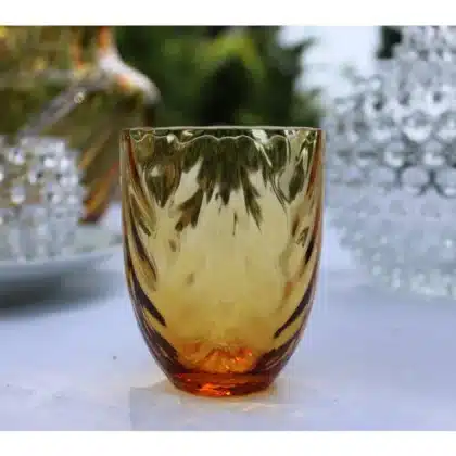 glass tumbler with amber color