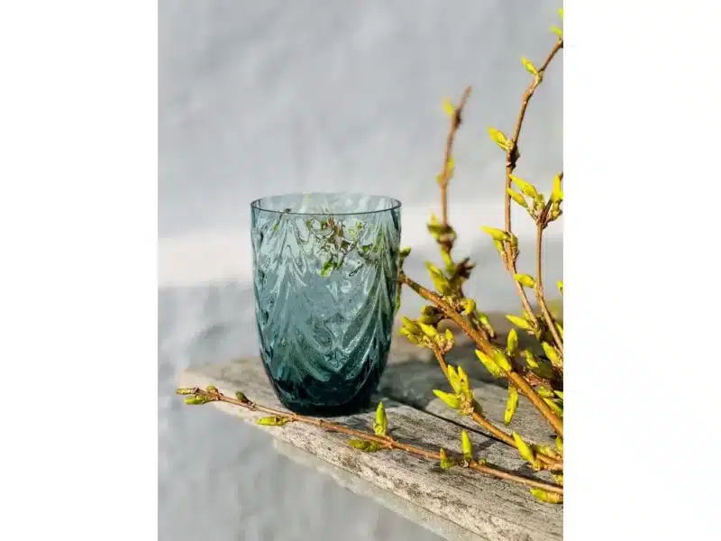 glass tumbler with beryl color