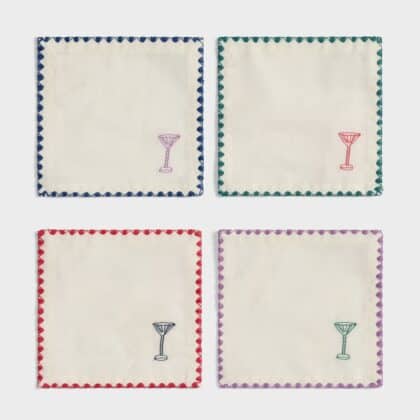 set of 4 napkins with a zigzag line