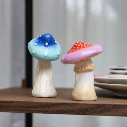 Salt & Pepper with a Mushroom shape