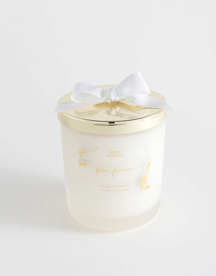 freesia pear natural scented candle deux soeurs