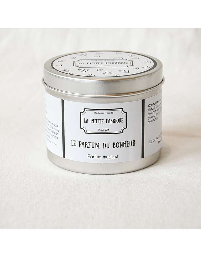 Natural amber candle and artisanal candle fragrance of happiness la petite fabrique