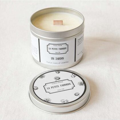 Natural roses and violets candle and artisanal candle soy wax la petite fabrique