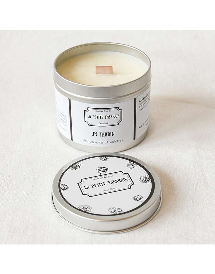 Natural roses and violets candle and artisanal candle soy wax la petite fabrique